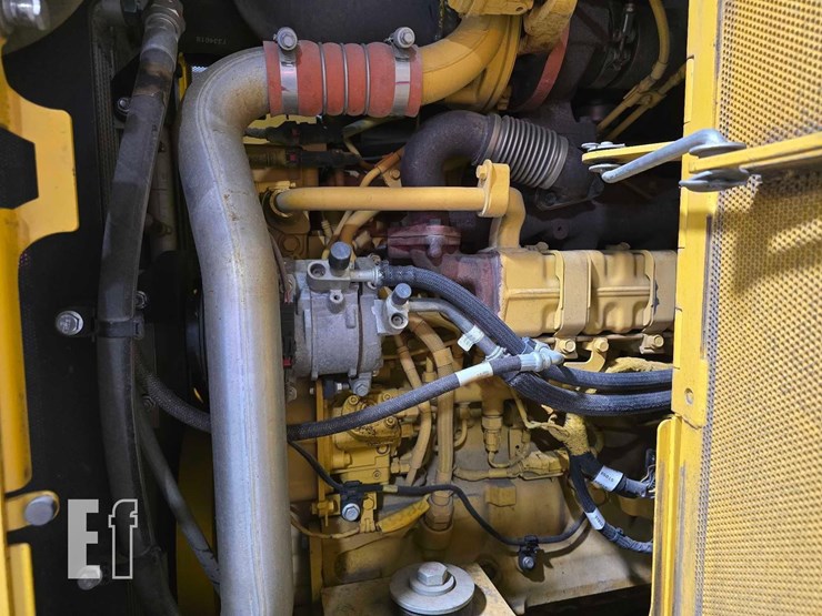 2016-deere-655k-image-23