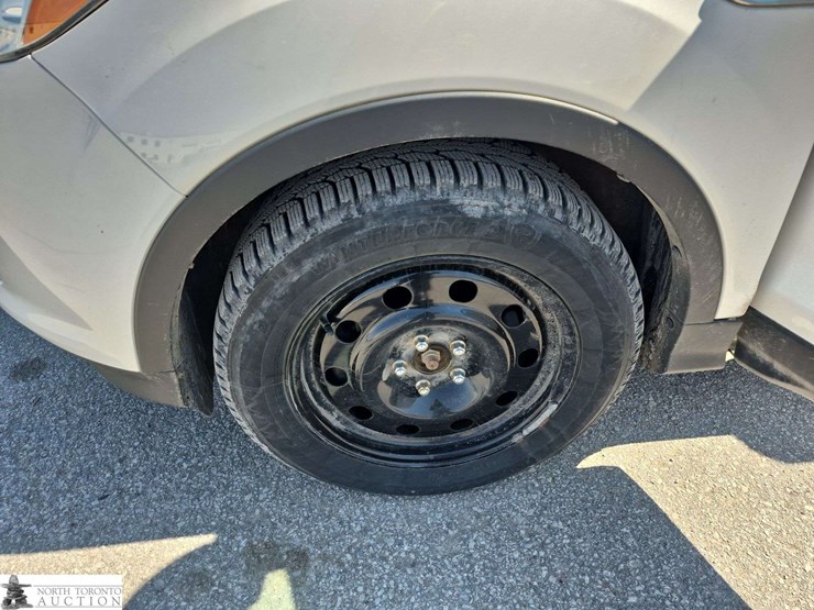 2013-ford-escape-image-21