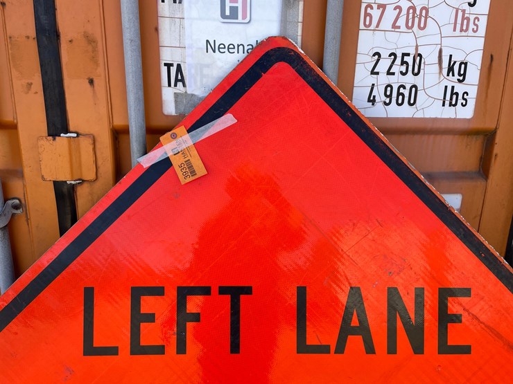 #3935-•-retired-fiberglass-road-signs-image-3