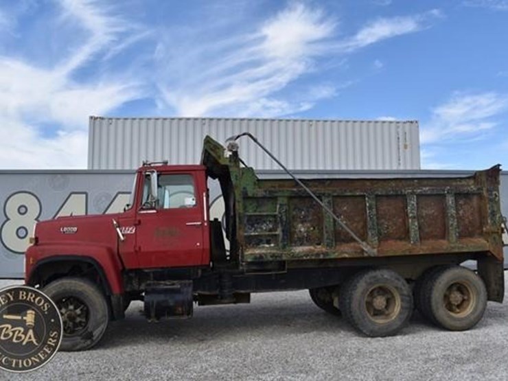 1988-ford-l8000-image-3