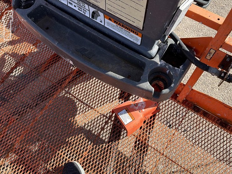 2014-jlg-600s-image-12