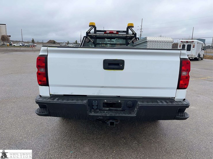 2018-chevrolet-silverado-1500-image-6