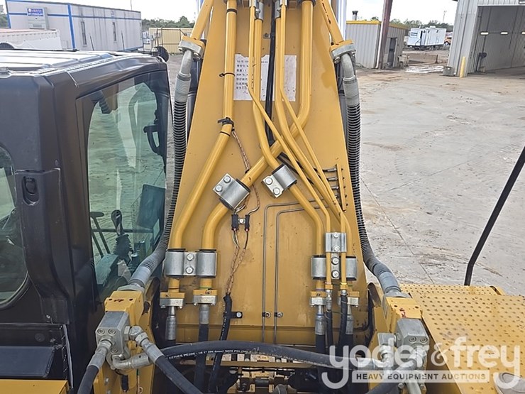 2019-caterpillar-336-image-68