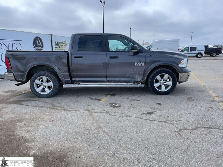 2017-dodge-1500-image-4