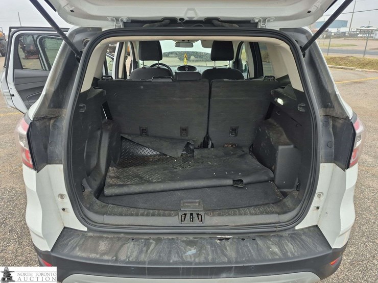 2017-ford-escape-image-23