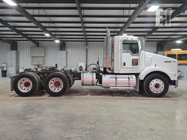 2008-kenworth-t800-image-6
