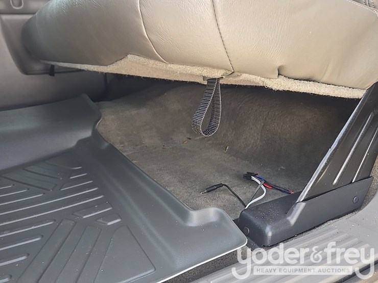 2002-chevrolet-silverado-2500hd-image-70