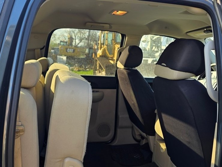 2011-chevrolet-2500-image-42