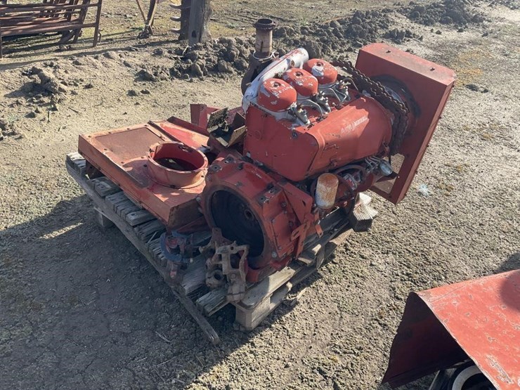 new-holland-500-image-6