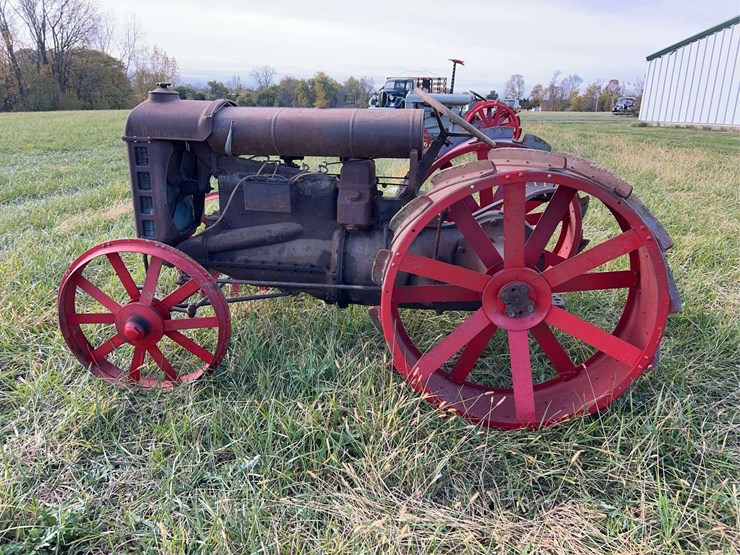 1920-fordson-tractor-image-2