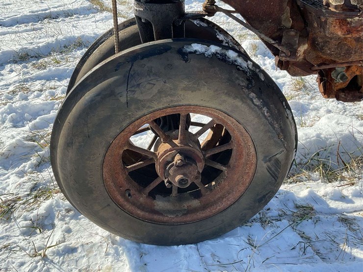 1938-fordson-all-around-image-17
