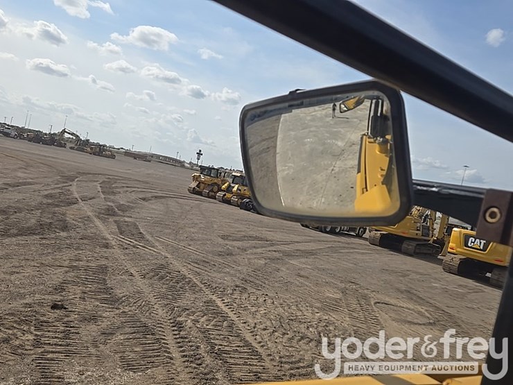 2017-caterpillar-336fl-image-91