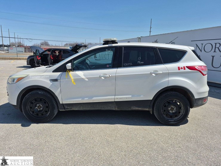 2013-ford-escape-image-8