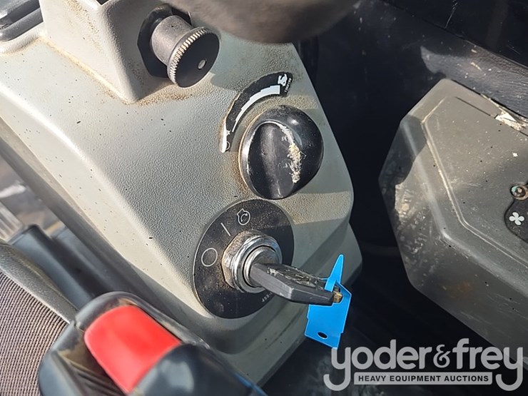 2018-caterpillar-305.5-image-112