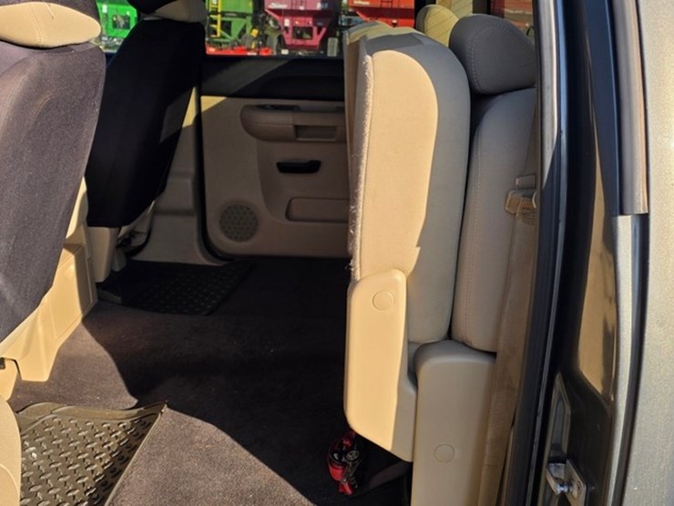 2011-chevrolet-2500-image-49