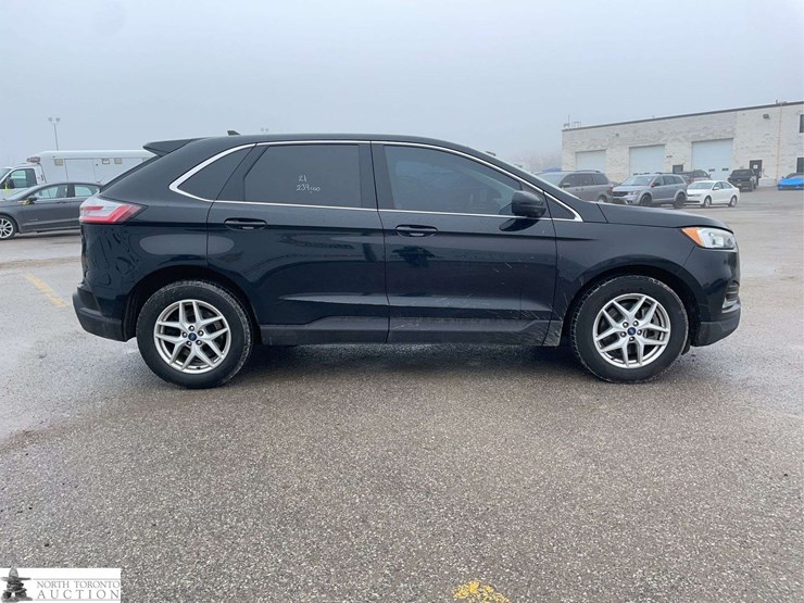 2021-ford-edge-image-4
