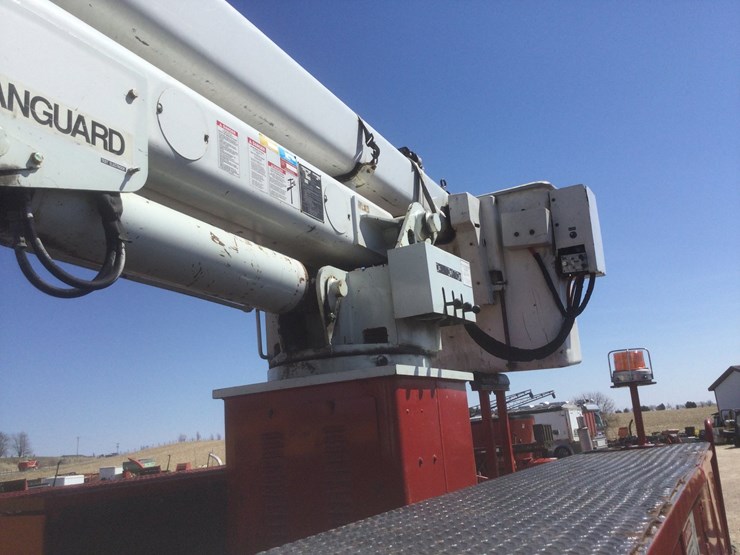 2000-international-4900-image-13