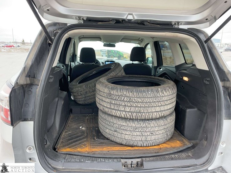 2017-ford-escape-image-24