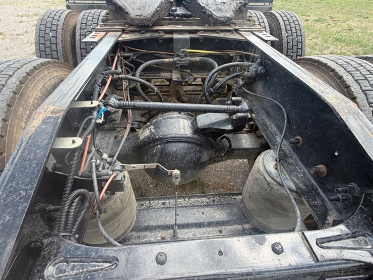 2024-international-hx620-image-27