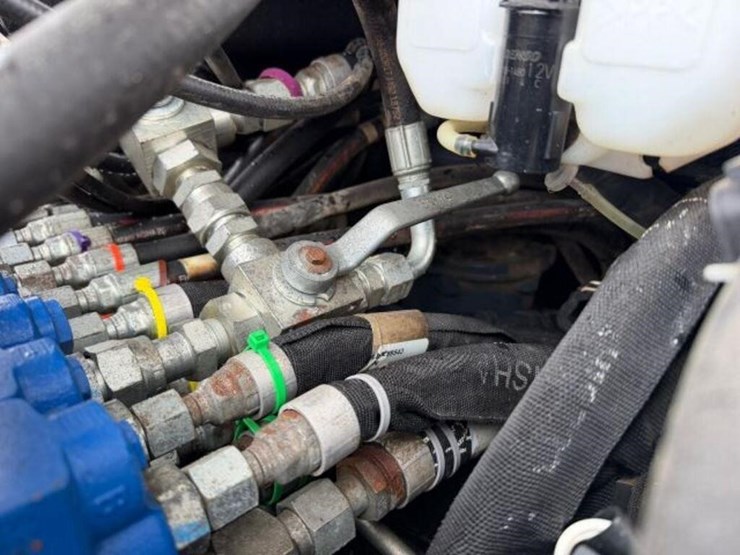 2019-bobcat-e85-image-28