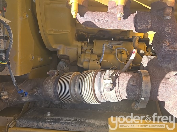 2019-caterpillar-336-image-57