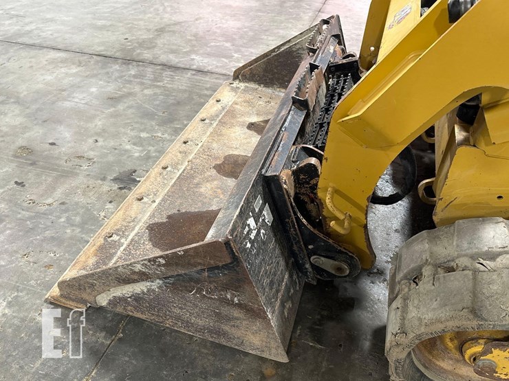 2023-caterpillar-259d3-image-12