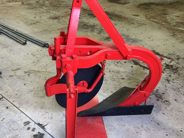 one-bottom-ferguson-plow-image-2