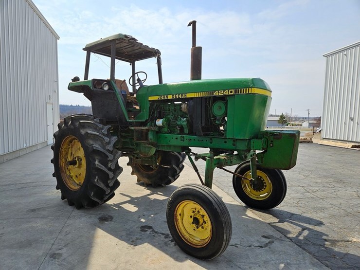 1982-john-deere-4240-image-7