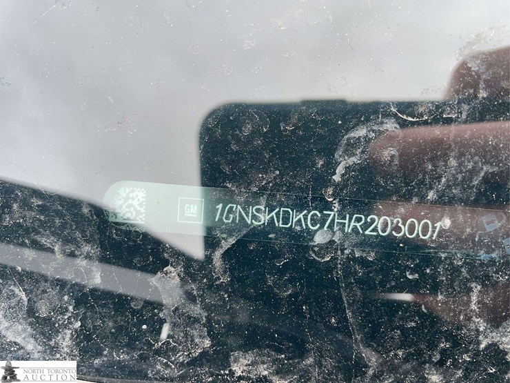 2017-chevrolet-tahoe-image-16