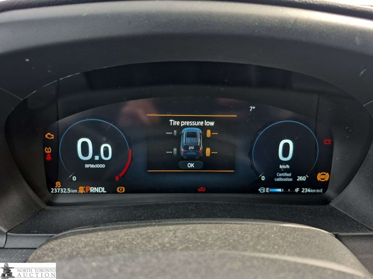 2025-ford-explorer-image-13