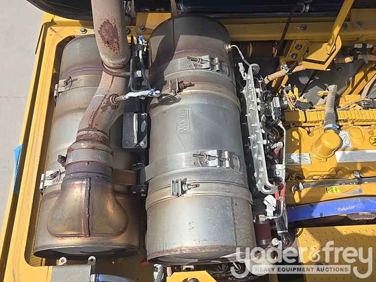 2017-caterpillar-336fl-image-51