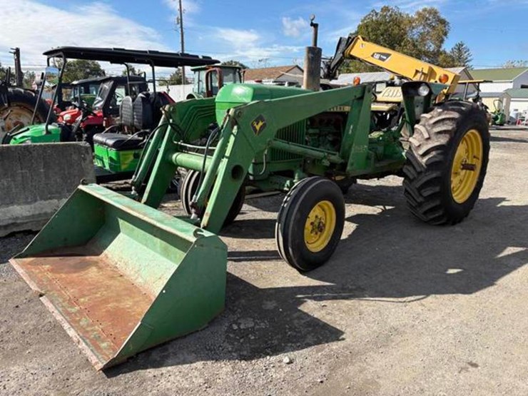 john-deere-2440-image-2