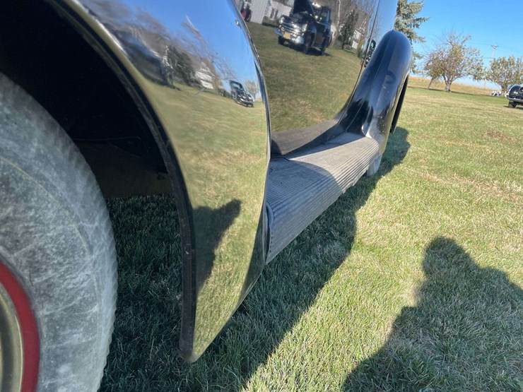 1938-ford-two-door-deluxe-sedan---original-car!-image-26