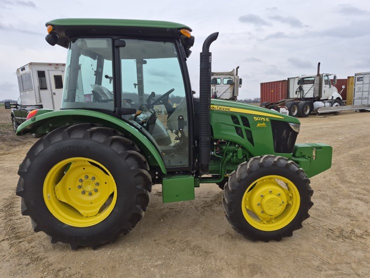 john-deere-5075e-image-7