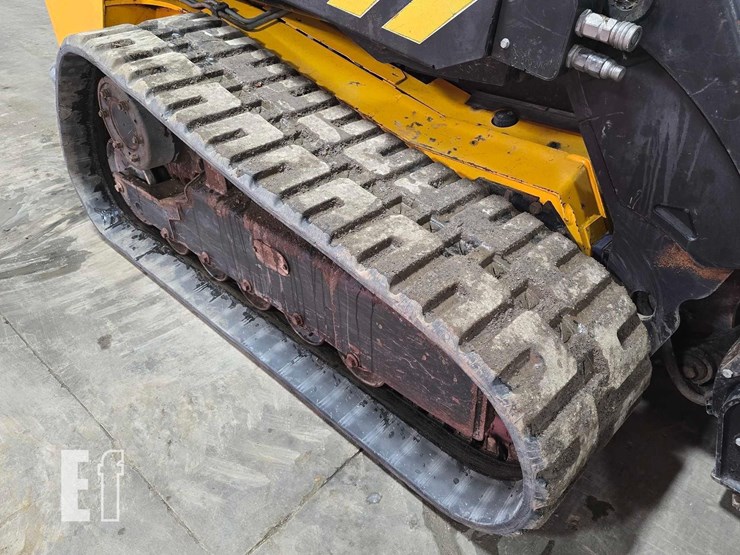 2021-jcb-3ts-8t-image-32