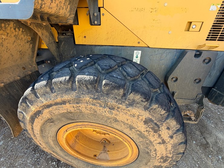 2016-komatsu-wa320-7-image-4