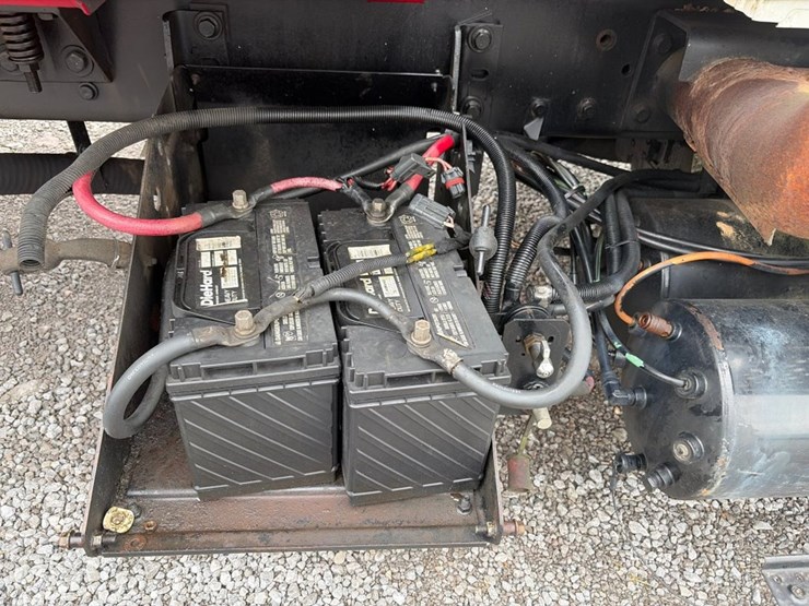 2004-international-7400-image-14