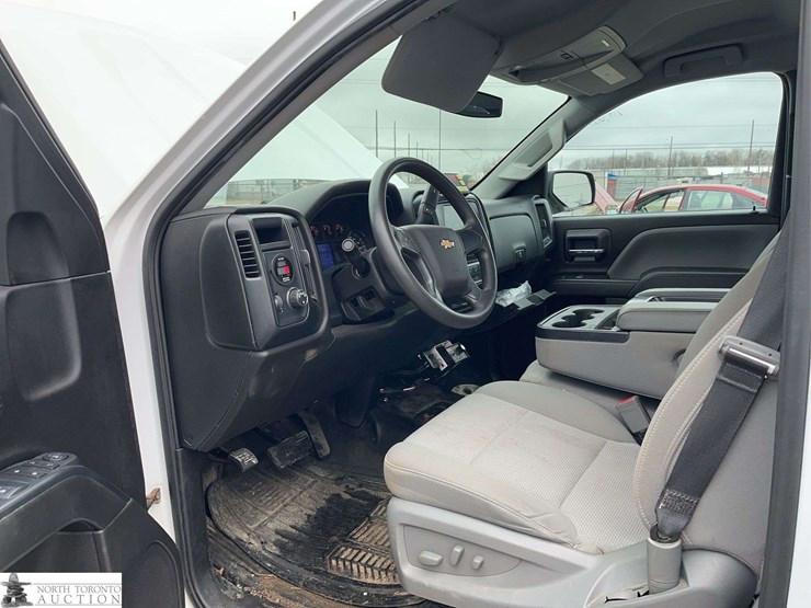 2018-chevrolet-silverado-1500-image-11