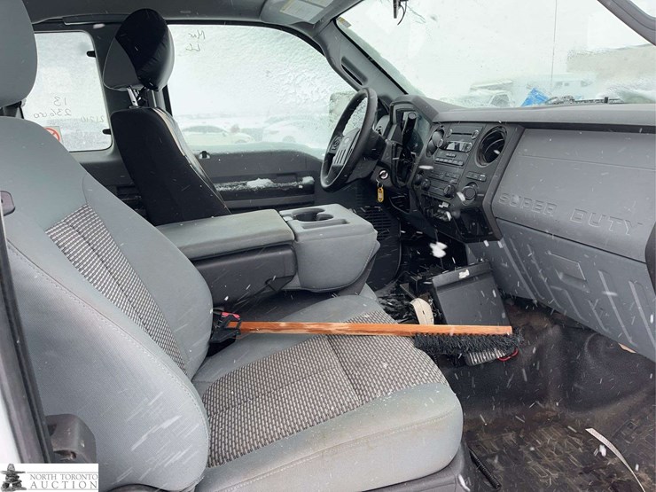 2013-ford-f350-image-18