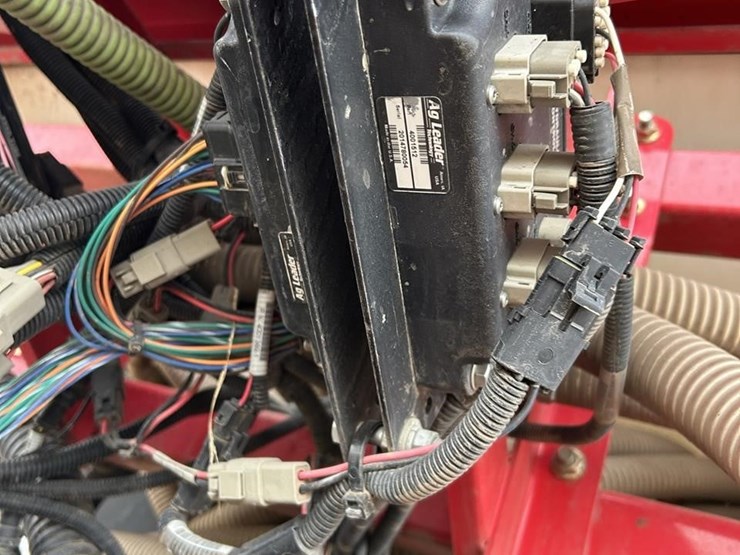 2014-white-9824-image-47