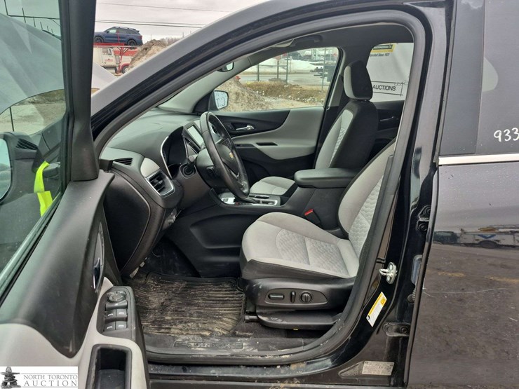 2018-chevrolet-equinox-image-11