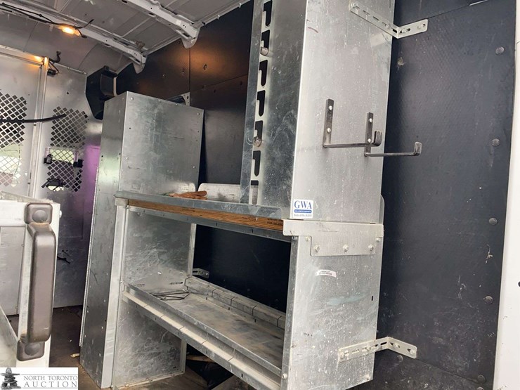 2016-ford-transit-image-26