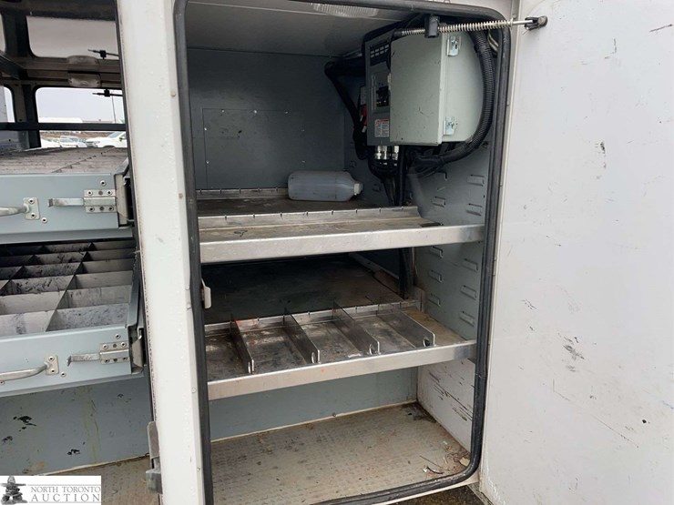 2013-ford-f450-image-25