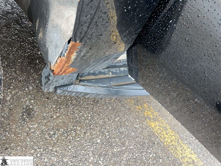 2017-chevrolet-tahoe-image-28