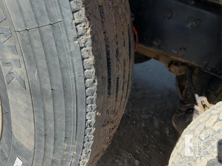 2002-kenworth-t800-image-33