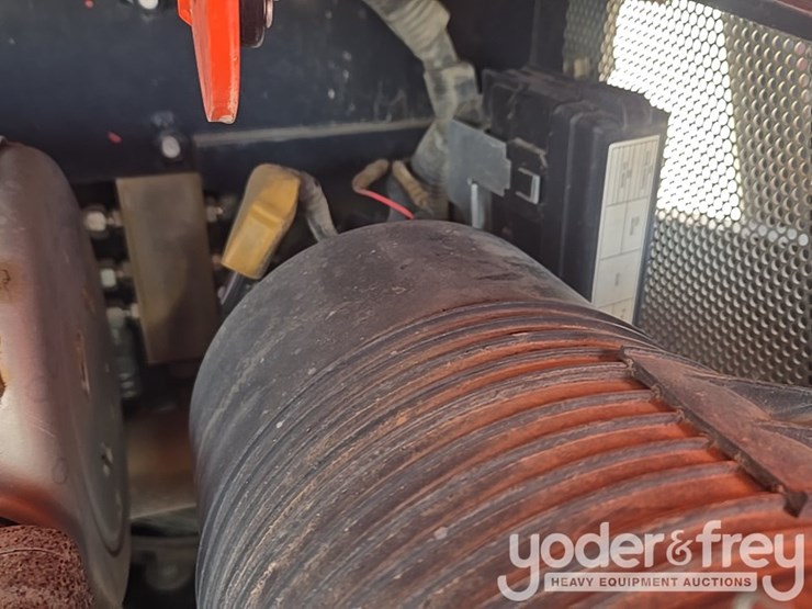 2020-kubota-svl65-2-image-43