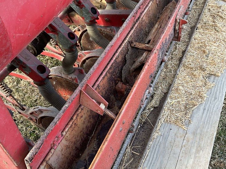 massey-ferguson-33-image-11