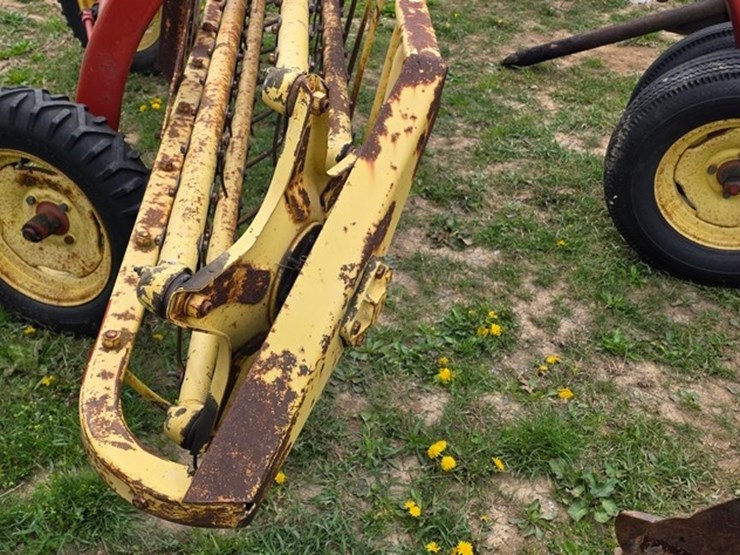 new-holland-258-image-13