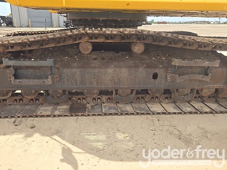 2015-komatsu-pc490-lc-11-image-12