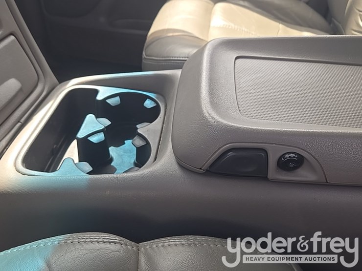 2002-chevrolet-silverado-2500hd-image-87